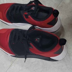 Men's Size 9.5 Jordan Red/Black Sneakers - Great Condition